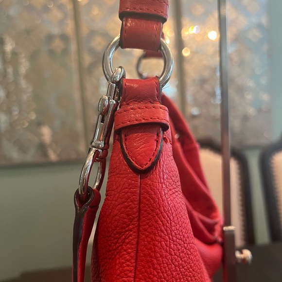 Coach F31323 Leather Shoulder Bag - Picture 4 of 8